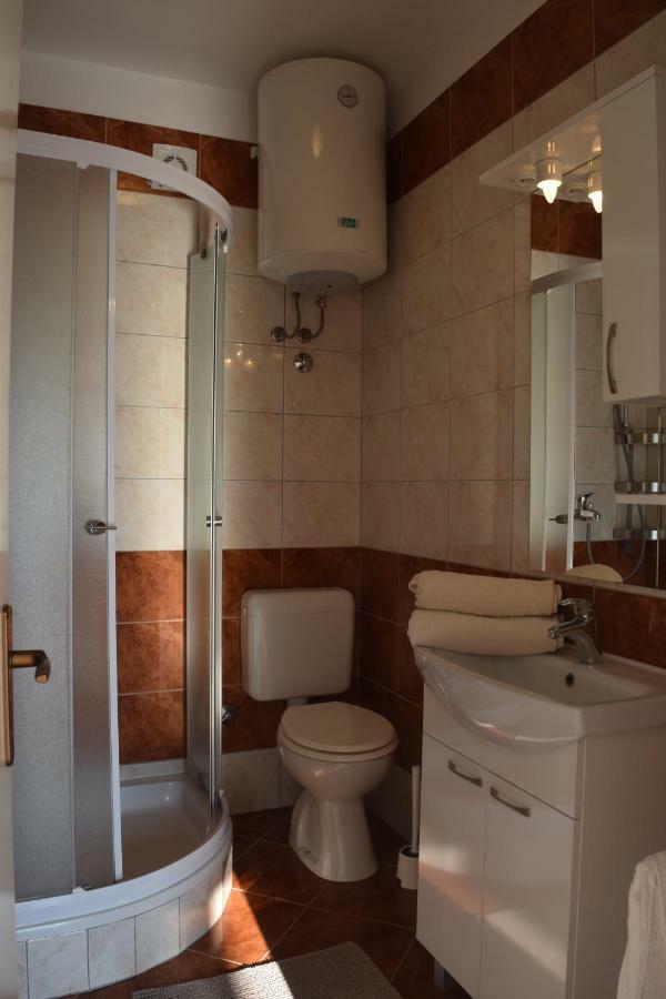 Apartmani Andela I Mladen Debelic راب المظهر الخارجي الصورة