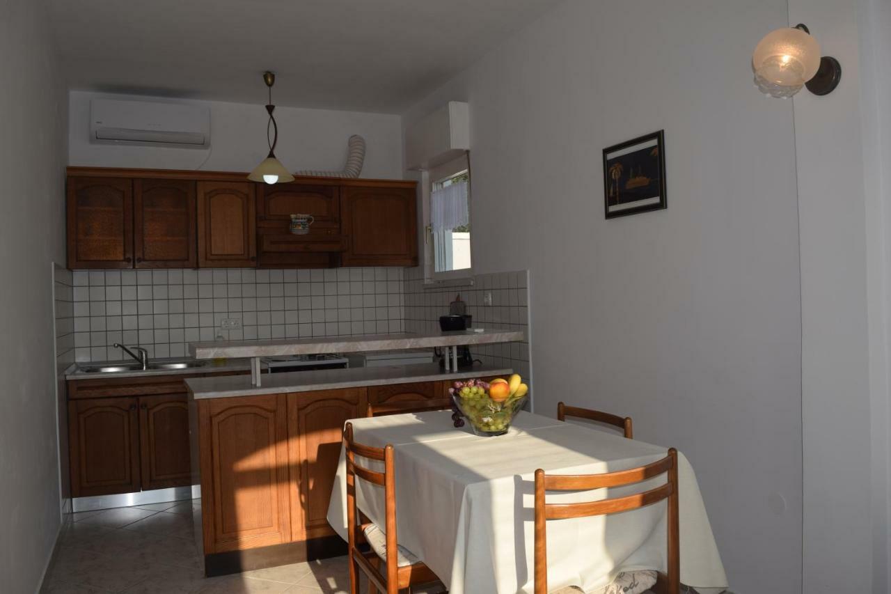 Apartmani Andela I Mladen Debelic راب المظهر الخارجي الصورة